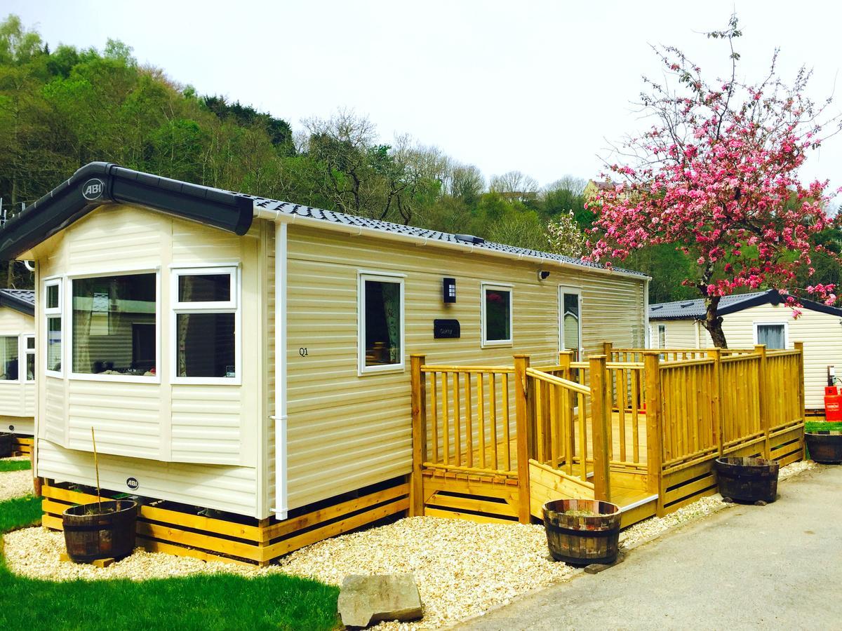 Hele Valley Holiday Park Ilfracombe Exterior photo