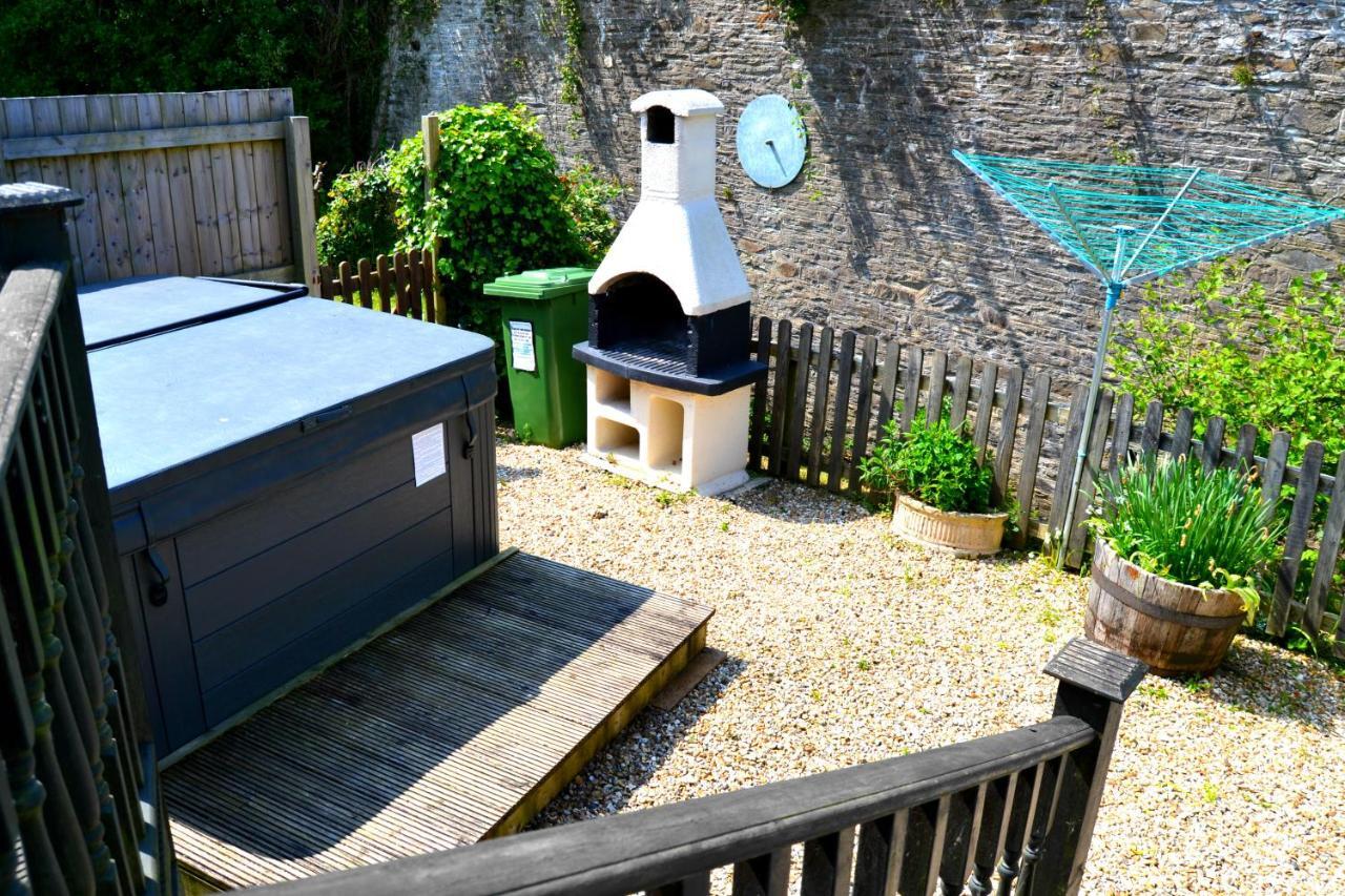 Hele Valley Holiday Park Ilfracombe Exterior photo